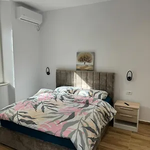 vila-21.hotels-in-tirana.com/