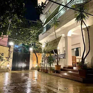 hostel-mandarine-tirana.hotels-in-tirana.com/